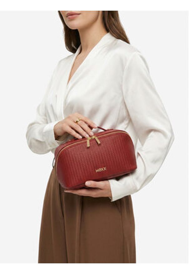 MEXX Kosmetyczka CEO-MEXX-W1-001-SS26 Czerwony. Kolor: czerwony. Materiał: materiał