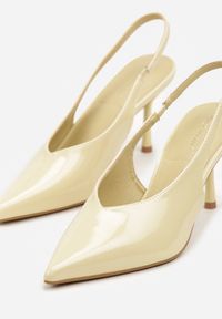 Renee - Żółte Lakierowane Sandały na Szpilce Typu Slingback Addoxie. Okazja: na co dzień, na spacer. Kolor: żółty. Materiał: lakier. Obcas: na szpilce. Styl: elegancki, casual. Wysokość obcasa: średni