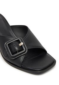 BOSS Klapki Charlize 50542206 Czarny. Kolor: czarny. Materiał: skóra