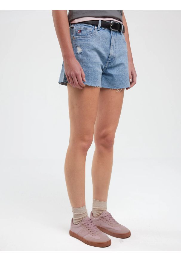 Big-Star - Szorty damskie jeansowe z surowym wykoŅczeniem z kolekcji Authentic niebieskie Authentic Girl 284. Okazja: na co dzień. Stan: podwyższony. Kolor: niebieski. Materiał: jeans. Sezon: lato. Styl: klasyczny, elegancki, casual