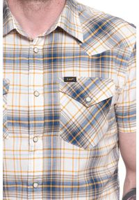 Lee - LEE SS WESTERN BRIGHT WHITE L640DKLJ 112115267. Okazja: na imprezę. Materiał: bawełna, materiał, jeans. Długość rękawa: krótki rękaw. Długość: krótkie. Wzór: aplikacja. Sezon: lato. Styl: klasyczny