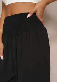 Renee - Czarne Spodnie Kuloty High Waist z Gumką w Talii Lipadre. Stan: podwyższony. Kolor: czarny. Długość: krótkie #3