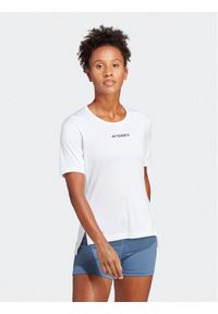 Adidas - adidas T-Shirt Terrex Multi T-Shirt HM4040 Biały Regular Fit. Kolor: biały. Materiał: syntetyk