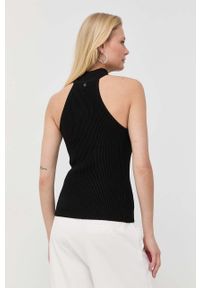 Guess top damski kolor czarny z półgolfem. Typ kołnierza: dekolt halter. Kolor: czarny. Materiał: materiał, dzianina, wiskoza. Wzór: gładki #4
