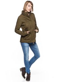 Lee - DAMSKA KURTKA ZIMOWA LEE FIELD JACKET L56WVTMP DARK OLIVE. Materiał: futro. Sezon: zima