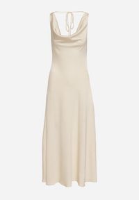 Born2be - Jasnobeżowa Sukienka Vices z Ozdobnym Tyłem i Wiązaniem Zimea. Okazja: na randkę, na imprezę, na wesele, na ślub cywilny. Kolor: beżowy. Styl: klasyczny #4