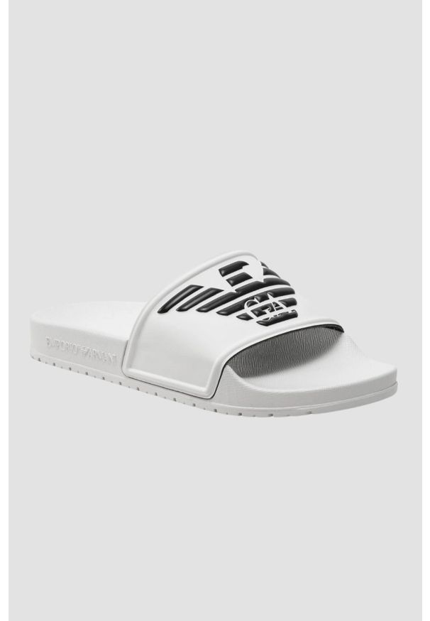 Emporio Armani - EMPORIO ARMANI Białe klapki Mules PVC logo. Kolor: biały