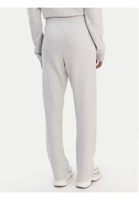 Reebok Spodnie dresowe Zuzanna RK25496CCW Szary Regular Fit. Kolor: szary. Materiał: syntetyk #4