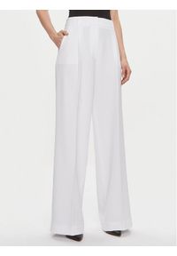 MICHAEL Michael Kors Spodnie materiałowe MS330H2ENX Biały Regular Fit. Kolor: biały. Materiał: syntetyk, wiskoza