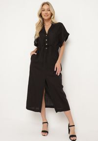 Born2be - Czarna Bawełniana Sukienka z Koszulową Górą i Ściągaczem w Talii Vikleta. Okazja: na co dzień. Typ kołnierza: dekolt w kształcie V. Kolor: czarny. Materiał: bawełna. Typ sukienki: koszulowe. Styl: klasyczny, casual #4