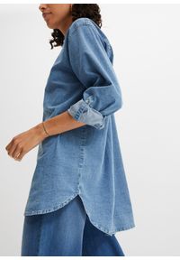 bonprix - Bluzka dżinsowa oversize ze stretchem. Kolor: niebieski. Materiał: materiał #3