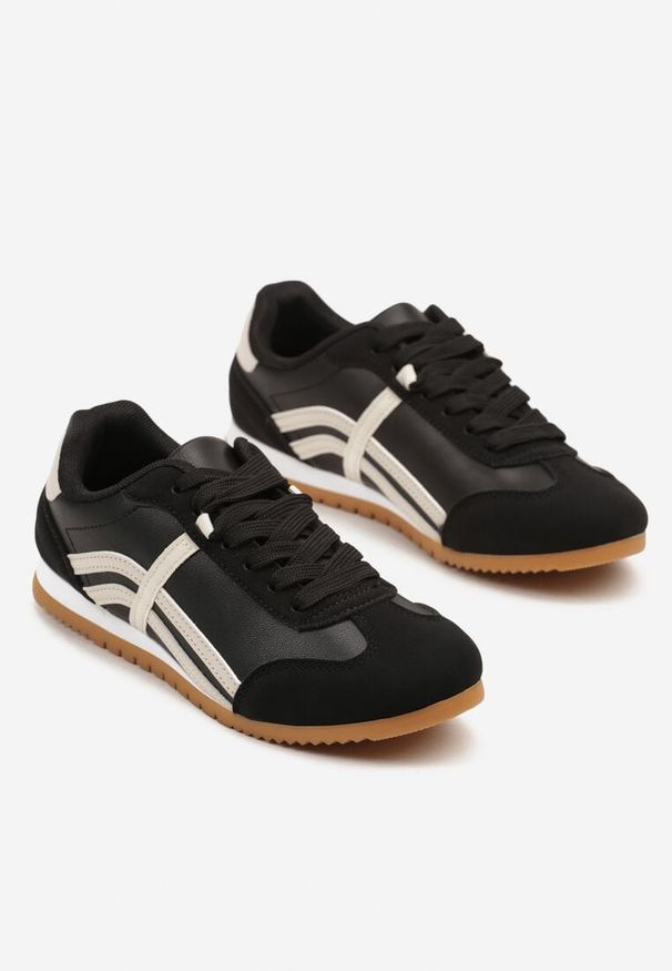 Born2be - Czarne Sneakersy w Stylu Kultowych Tenisówek z Ozdobnymi Przeszyciami Wendiva. Okazja: na co dzień. Zapięcie: sznurówki. Kolor: czarny. Materiał: jeans. Obcas: na obcasie. Wysokość obcasa: niski