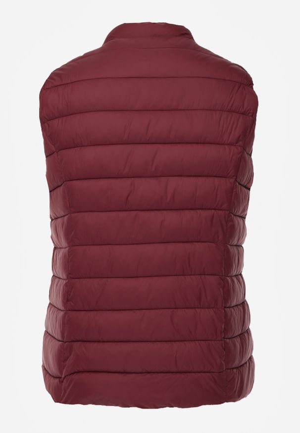 Born2be - Bordowa Pikowana Kamizelka Przejściowa ze Stójką Edanwen. Typ kołnierza: kołnierzyk stójkowy. Kolekcja: plus size. Kolor: czerwony. Materiał: jeans, nylon. Styl: klasyczny