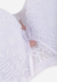 Born2be - Biały Biustonosz z Koronką i Metaliczną Ozdobą Valzedia. Kolor: biały. Materiał: koronka. Wzór: aplikacja, koronka #7