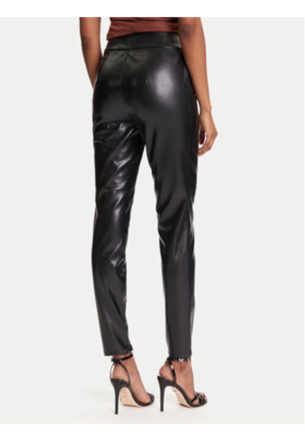 Guess Spodnie z imitacji skóry New Prescilla Petite W4BB18 WGIK0 Czarny Slim Fit. Kolekcja: petite. Kolor: czarny. Materiał: syntetyk