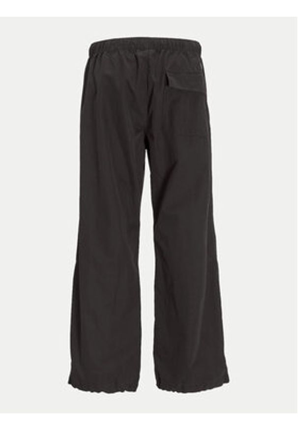 Jack & Jones Spodnie materiałowe Parachute 12260931 Czarny Loose Fit. Kolor: czarny. Materiał: bawełna