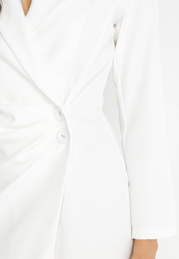 Born2be - Biała Sukienka Ionitheme. Okazja: na spotkanie biznesowe, do pracy. Typ kołnierza: dekolt w serek. Kolor: biały. Styl: biznesowy, elegancki, klasyczny