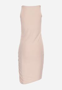 Born2be - Beżowa Prążkowana Sukienka z Marszczeniami Ursola. Okazja: na co dzień. Kolor: beżowy. Materiał: prążkowany. Wzór: prążki. Styl: casual, elegancki #4