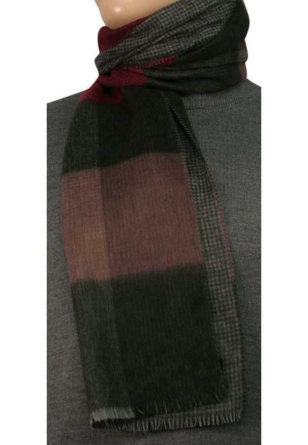V. Fraas - Szalik Czarno-Bordowy w Grubą Kratkę, Miękki, Firmy V.Fraas -Cashmink- Elegancki, Męski. Kolor: czerwony. Materiał: poliakryl, akryl, wełna, tkanina, materiał, syntetyk. Wzór: kratka. Sezon: lato. Styl: elegancki