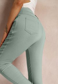 Renee - Zielone Spodnie Skinny z Talią High Waist Malga. Stan: podwyższony. Kolor: zielony. Długość: długie