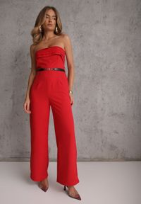 Renee - Czerwony Kombinezon VICES Bandeau z Falbankami i Paskiem w Eleganckim Stylu Pinoia. Kolor: czerwony. Długość rękawa: bez rękawów. Styl: elegancki #6