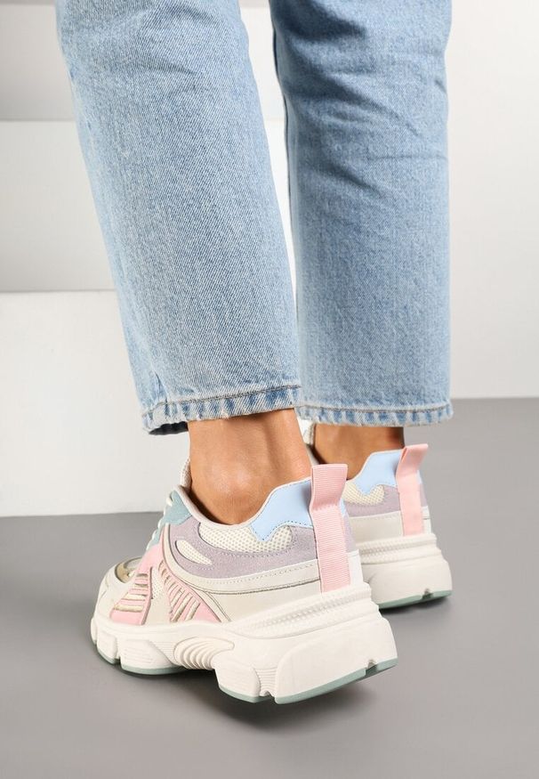 Renee - Beżowo-Różowe Sneakersy w Streetwearowym Stylu na Grubej Podeszwie Felethra. Okazja: na spotkanie biznesowe, do pracy. Nosek buta: okrągły. Kolor: beżowy. Materiał: jeans
