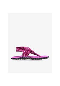 Sandały turystyczne damskie Gumbies Slingback Sandals. Kolor: różowy
