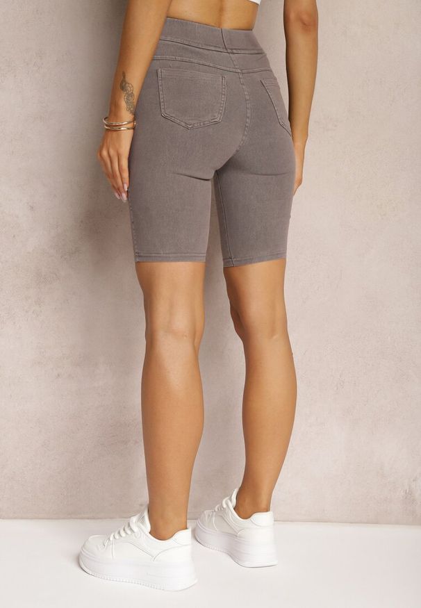 Renee - Ciemnobeżowe Szorty z Gumką w Pasie High Waist Lorolia. Okazja: na co dzień. Stan: podwyższony. Kolor: beżowy. Materiał: jeans. Sezon: lato. Styl: sportowy, casual