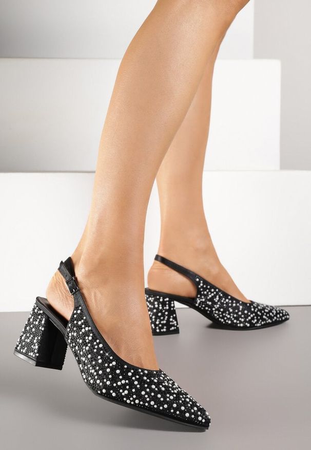 Renee - Czarne Sandały na Słupku Slingback Ozdobione Cyrkoniami Melanetta. Okazja: na co dzień, na imprezę, do pracy, na spotkanie biznesowe. Zapięcie: sprzączka. Kolor: czarny. Wzór: aplikacja. Obcas: na słupku. Styl: biznesowy, klasyczny, casual. Wysokość obcasa: średni