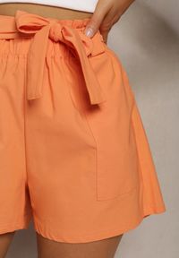 Renee - Pomarańczowe Szorty Bermudy High Waist z Dodatkiem Bawełny Wiązane w Pasie Quisevia. Stan: podwyższony. Kolor: pomarańczowy. Materiał: bawełna. Sezon: lato #3