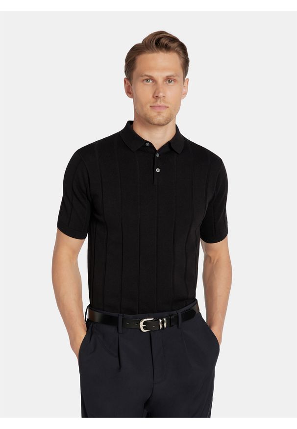 Pako Lorente - PAKO LORENTE - Czarne polo swetrowe w prążek. Okazja: na co dzień. Typ kołnierza: polo. Kolor: czarny, beżowy. Materiał: bawełna. Długość rękawa: krótki rękaw. Długość: krótkie. Wzór: prążki. Styl: casual