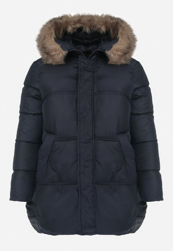 Born2be - Granatowa Kurtka z Kapturem i Sztucznym Futerkiem Tsani. Okazja: do pracy. Typ kołnierza: kaptur. Kolekcja: plus size. Kolor: niebieski. Materiał: futro. Wzór: aplikacja. Sezon: zima, jesień. Styl: klasyczny, elegancki