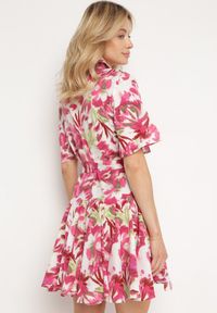 Born2be - Różowa Sukienka z Krótkim Rękawem Zapinana na Guziki z Materiałowym Paskiem i Falbanką Timaooni. Okazja: na co dzień. Kolor: różowy. Materiał: materiał. Długość rękawa: krótki rękaw. Sezon: wiosna, lato. Typ sukienki: rozkloszowane. Styl: wizytowy, casual #7