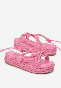 Renee - Różowe Wiązane Sandały na Plecionej Koturnie Donya. Kolor: różowy. Obcas: na koturnie