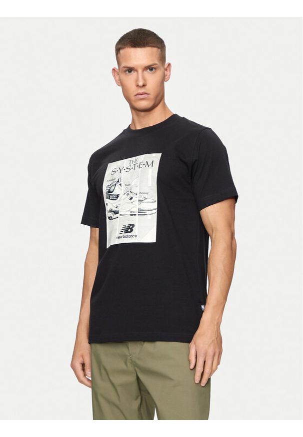 New Balance T-Shirt Poster MT41595 Czarny Regular Fit. Kolor: czarny. Materiał: bawełna