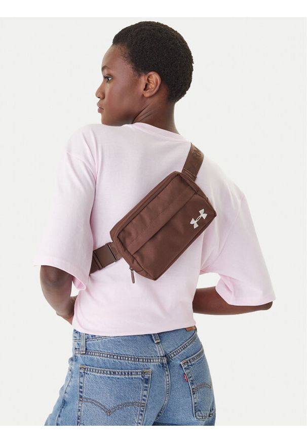 Under Armour Nerka UA Essential Brązowy. Kolor: brązowy. Materiał: materiał