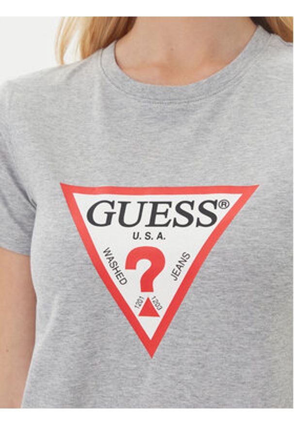 Guess Jeans T-Shirt W4YI04 J1314 Szary Slim Fit. Kolor: szary. Materiał: bawełna