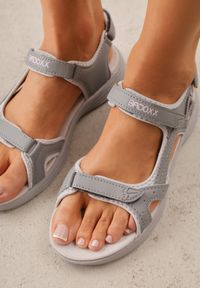 Born2be - Ciemnoszare Sandały Sportowe z Wkładką ze Skóry Naturalnej Morgadah. Okazja: na co dzień, na spacer. Kolor: szary. Materiał: skóra. Sezon: lato. Styl: sportowy #9