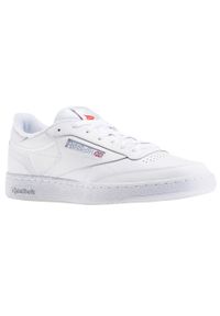 Buty do chodzenia męskie Reebok Club C 85. Zapięcie: sznurówki. Kolor: biały, wielokolorowy, szary. Materiał: skóra, materiał. Szerokość cholewki: normalna. Model: Reebok Club. Sport: turystyka piesza