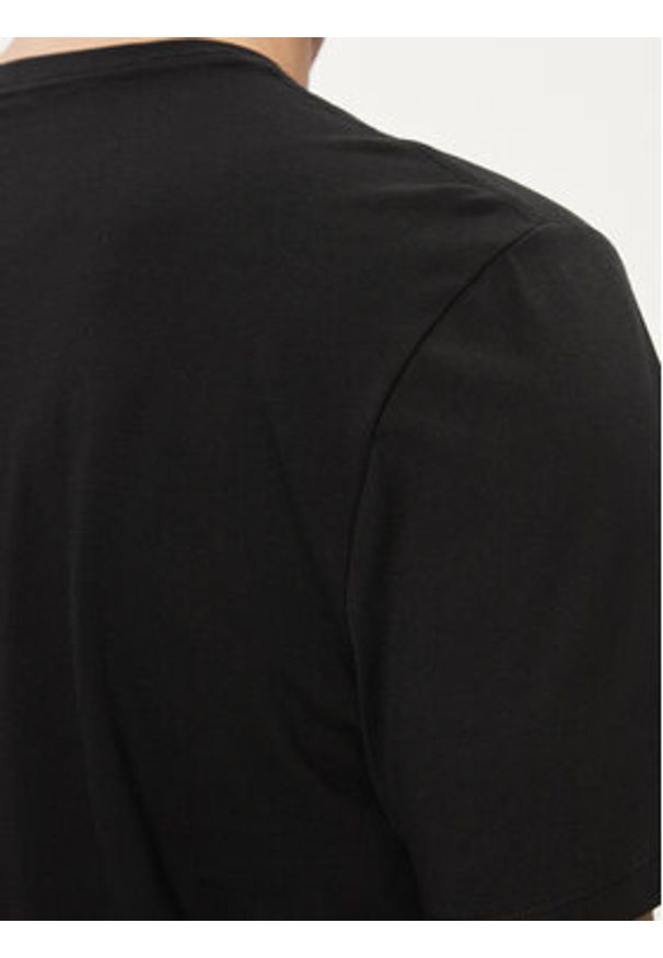 GAP - Gap T-Shirt 570044-02 Czarny Regular Fit. Kolor: czarny. Materiał: bawełna