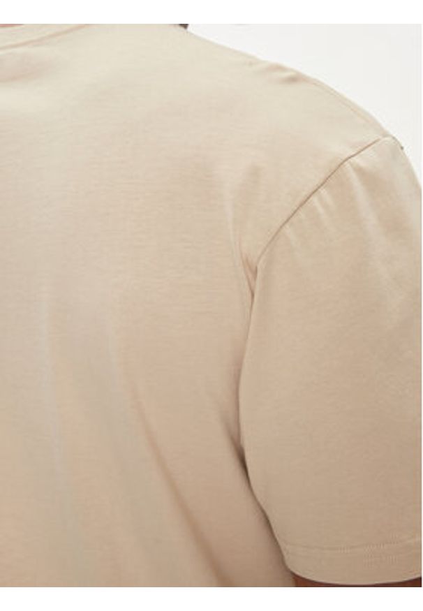 columbia - Columbia T-Shirt Csc Basic Logo™ 1680053 Brązowy Regular Fit. Kolor: brązowy. Materiał: bawełna