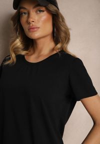Renee - Czarny Casualowy Bawełniany T-shirt Ilanira. Okazja: na co dzień. Kolor: czarny. Materiał: bawełna. Styl: casual #5