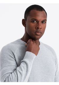 Ombre Clothing - Sweter męski raglanowy z prążkowanymi rękawami – szary melanż V3 - Rozmiar: XXL. Okazja: na co dzień. Kolor: szary. Materiał: prążkowany. Długość rękawa: raglanowy rękaw. Wzór: melanż. Styl: casual #7
