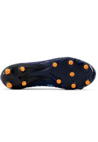Buty piłkarskie New Balance Tekela V4+ Pro Low M ST1FLN45 niebieskie. Zapięcie: sznurówki. Kolor: niebieski. Materiał: guma, syntetyk, tkanina. Sport: piłka nożna