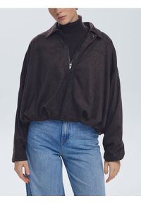 Reserved - Koszula z imitacji zamszu - ciemnobrązowy. Kolor: brązowy. Materiał: zamsz #1