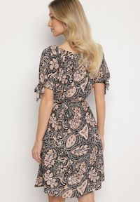 Born2be - Czarno-Beżowa Sukienka z Bawełny z Okrągłym Dekoltem i Wiązaniem w Pasie Tosaria. Okazja: na co dzień. Kolor: czarny. Materiał: bawełna. Sezon: lato. Styl: casual, elegancki #3