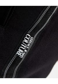Versace Jeans Couture - VERSACE JEANS COUTURE - Czarne spodnie dresowe. Kolor: czarny. Materiał: dresówka #3