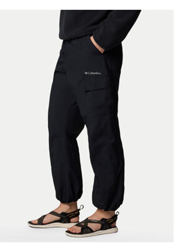 columbia - Columbia Spodnie outdoor Sandier™ Parachute Pant 2119061 Czarny Relaxed Fit. Kolor: czarny. Materiał: syntetyk. Sport: outdoor