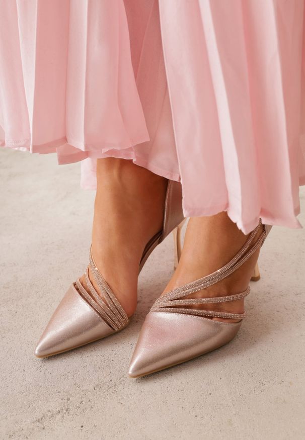 Renee - Szampańskie Szpilki VICES z Ozdobnymi Paseczkami z Cyrkoniami w Eleganckim Stylu Jaenlith. Kolor: złoty. Materiał: satyna. Obcas: na szpilce. Styl: elegancki