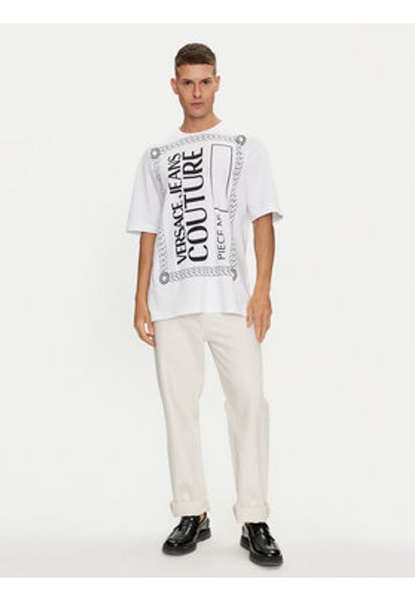 Versace Jeans Couture T-Shirt 76GAHE04 Biały Regular Fit. Kolor: biały. Materiał: bawełna